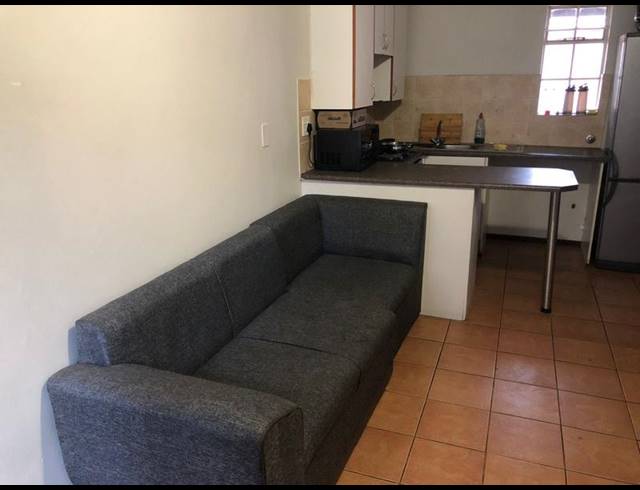 1 BEDROOM APARTMENT FOR SALE IN BOKSBURG CENTRAL